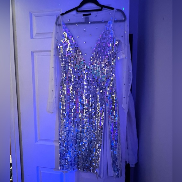 H:ours Sparkly Dress - Picture 2 of 6